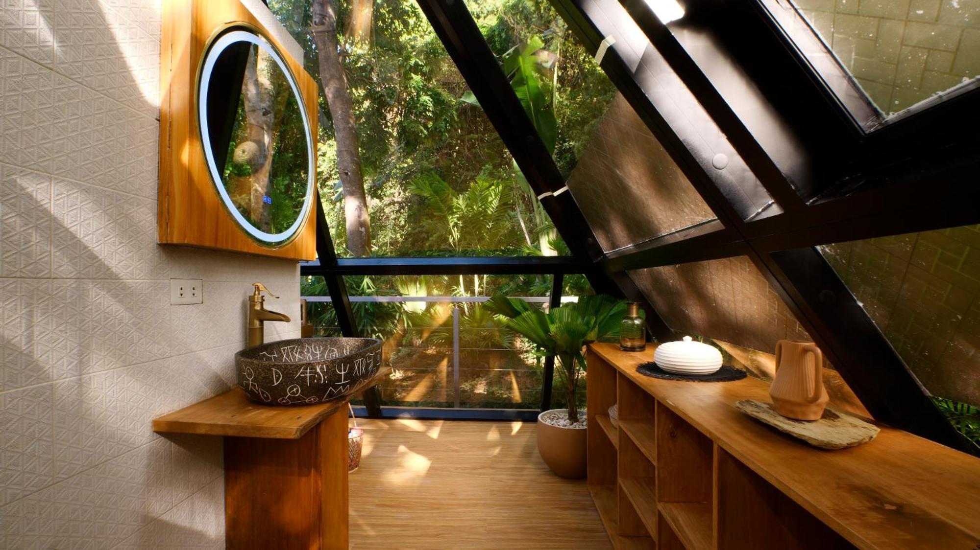 The Pyramid - Glamping At Karuna Glamping *