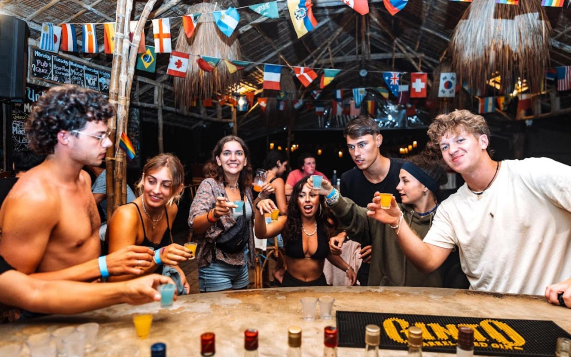 Mad Monkey Nacpan (adults Only) * El Nido
