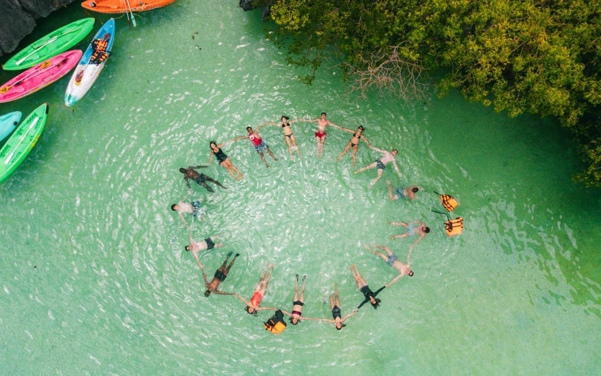 Mad Monkey Nacpan (adults Only) * El Nido