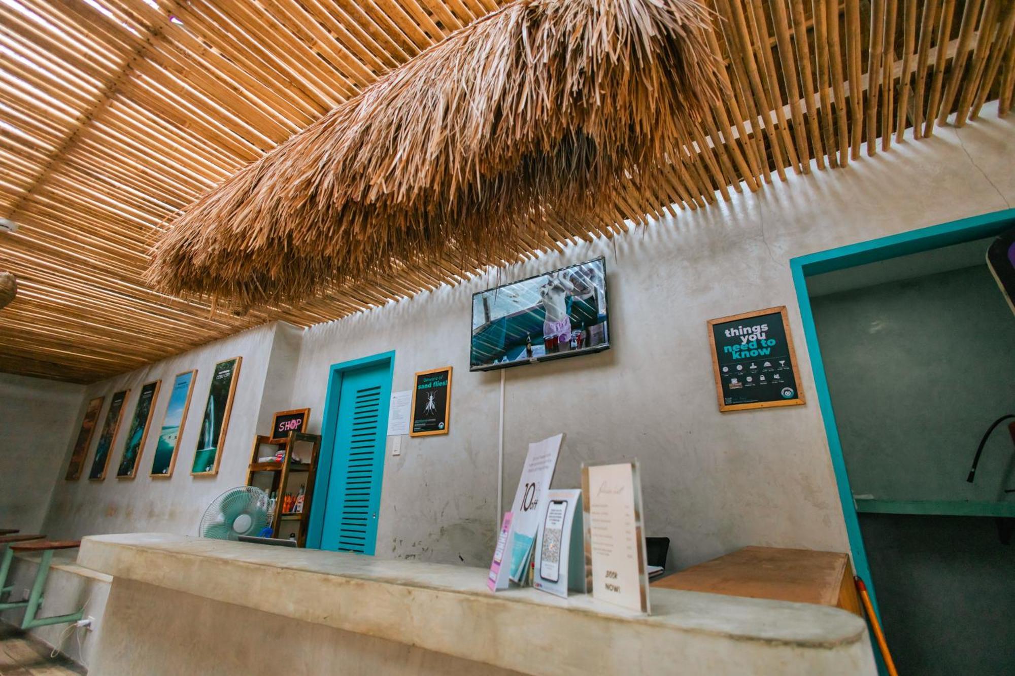 Mad Monkey Nacpan (adults Only) Hostel *