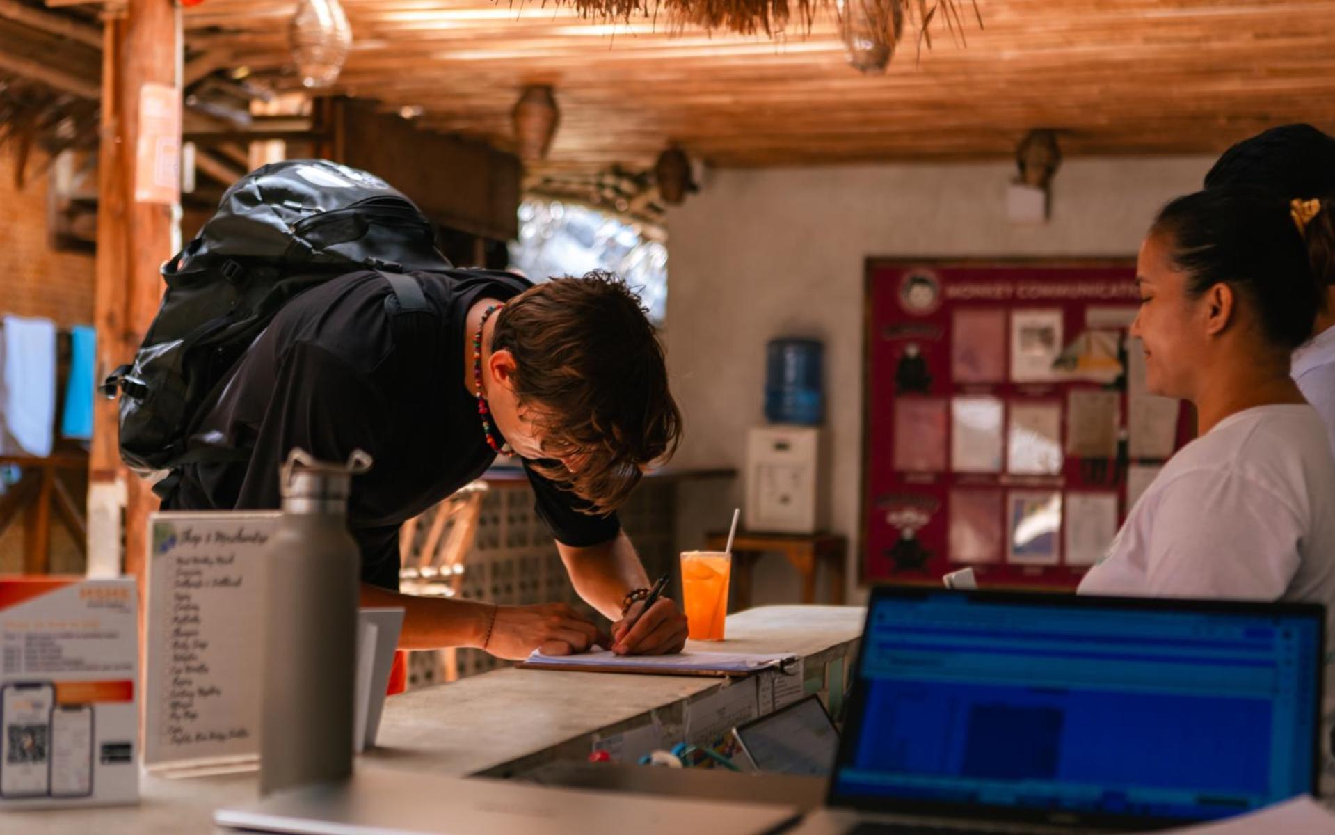Mad Monkey Nacpan (adults Only) Hostel