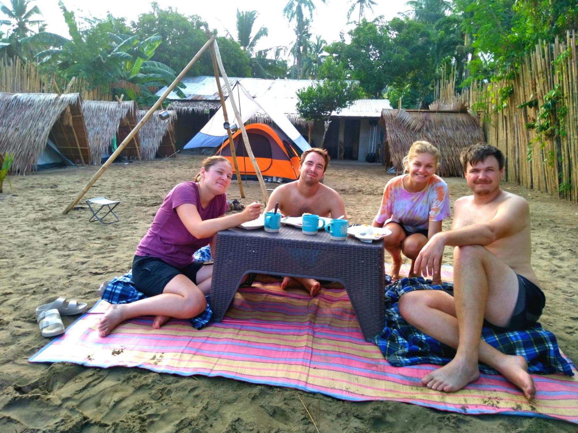 Campsite Bucana Kamp Payapa Beachfront *