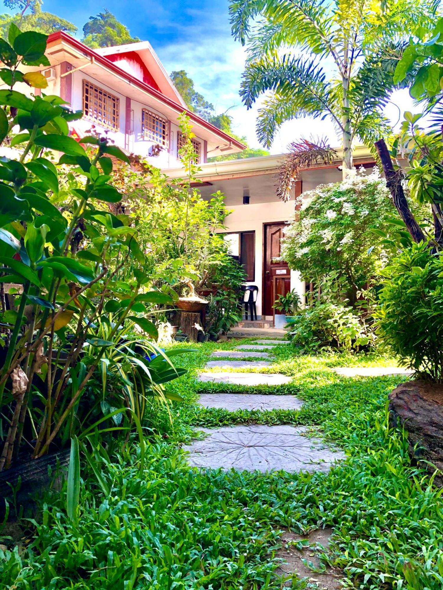 Hidden Garden Inn