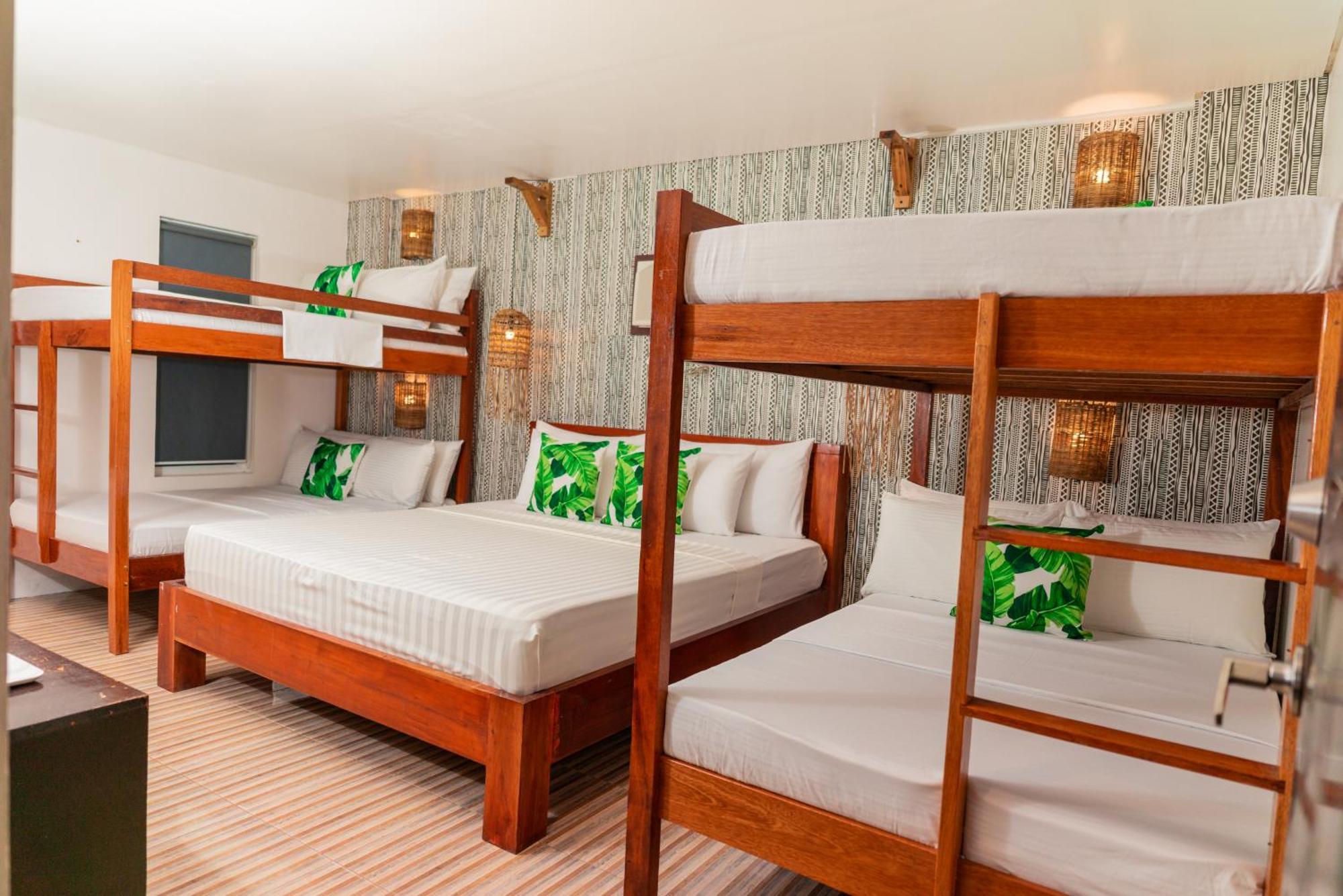 Dengi Hotel *
