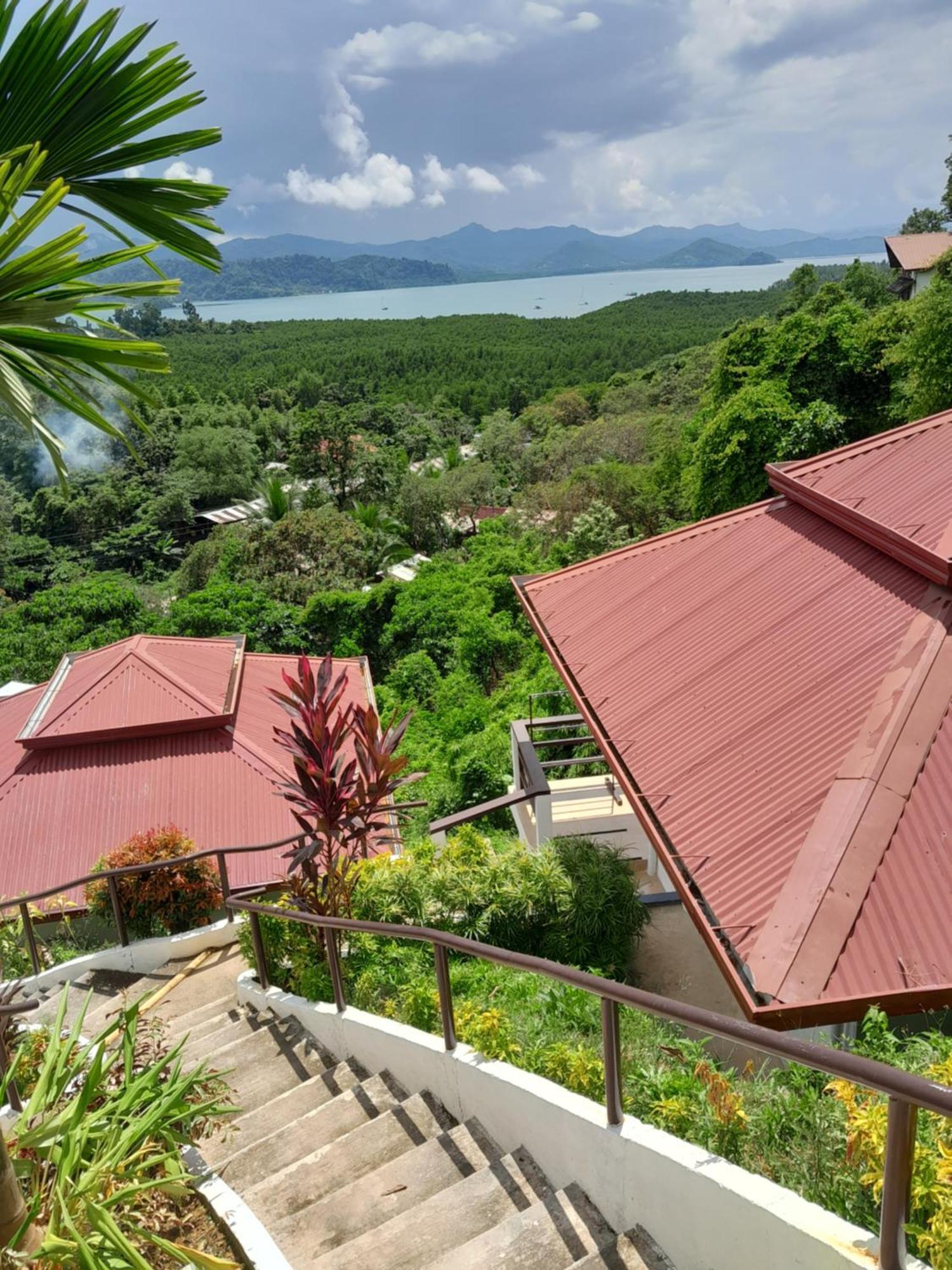 Resort Rc And El Nido