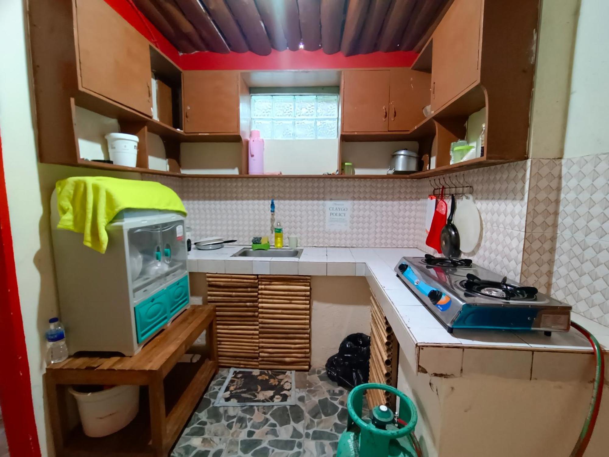 Yuki - Ph Homestay El Nido