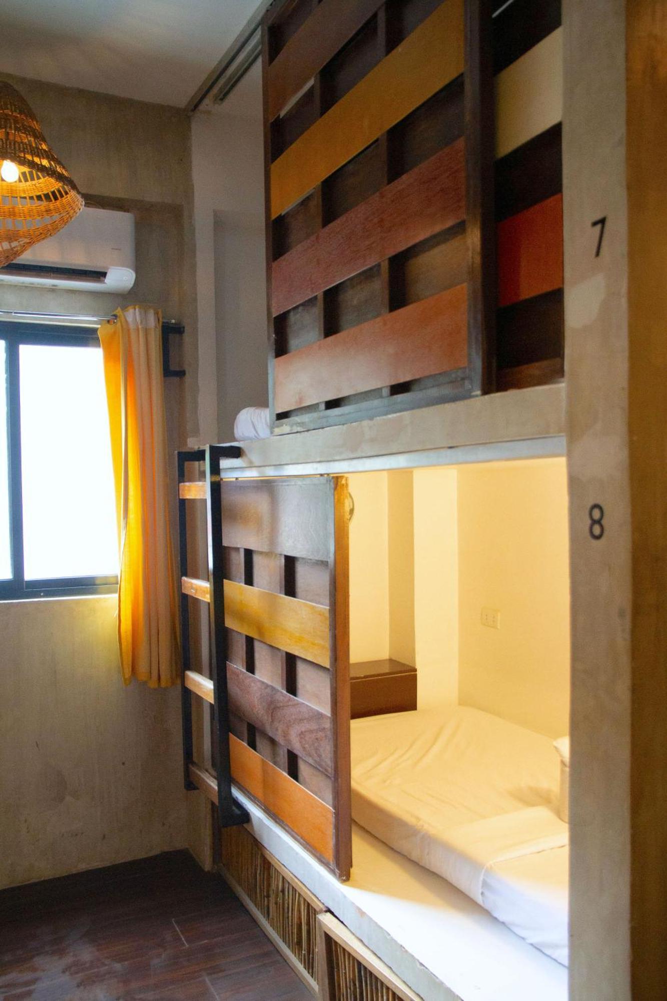 Happiness Hostel *