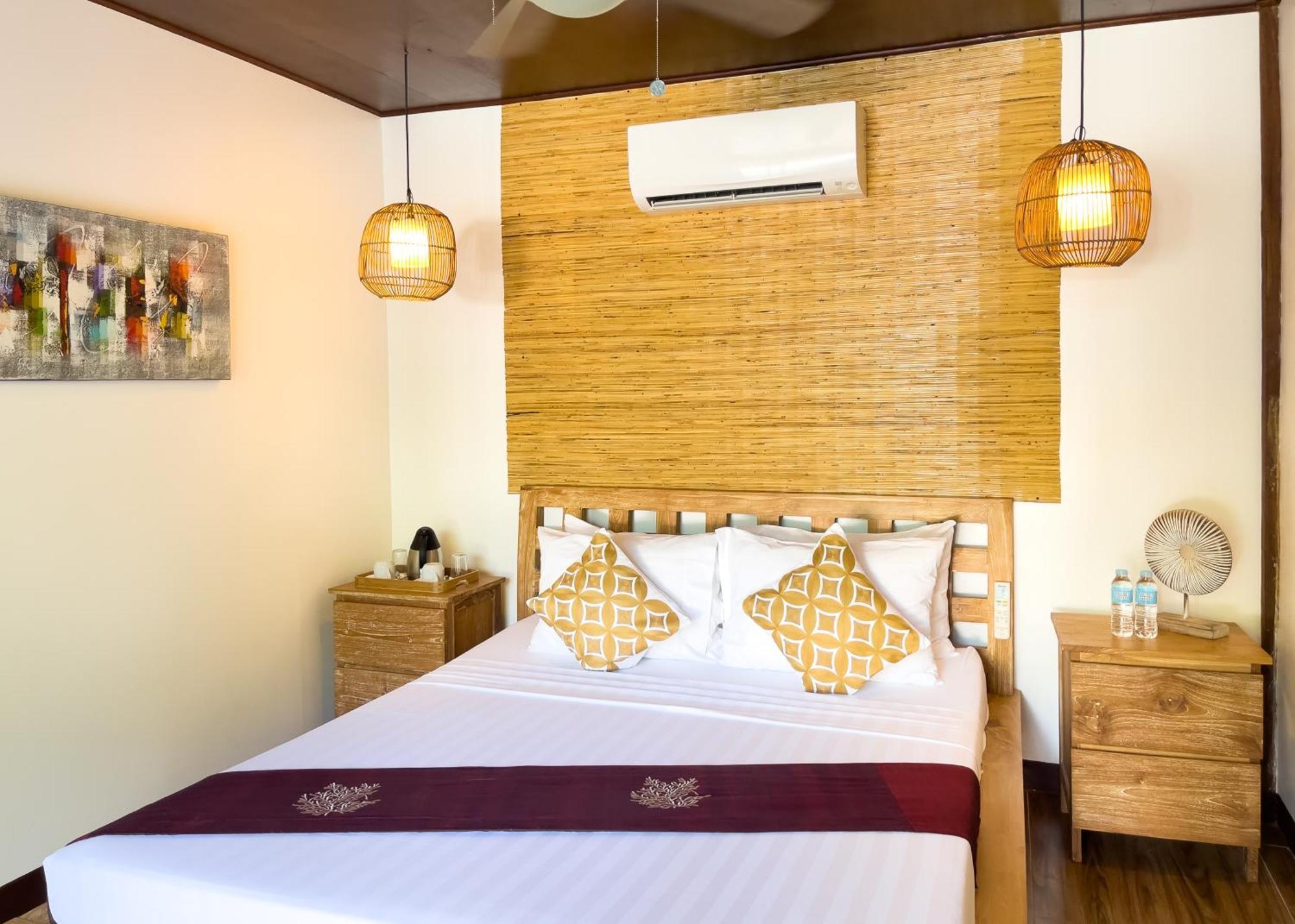 Cadlao And Restaurant Resort 3*