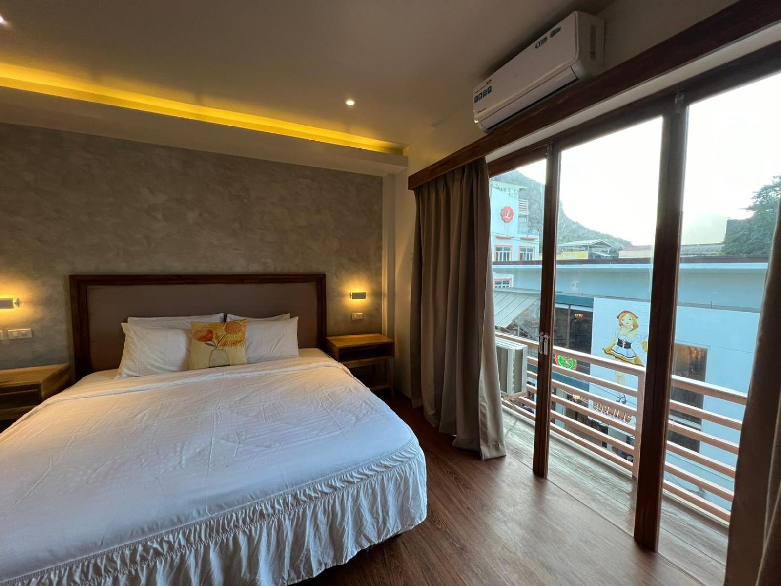 Inn Vencejos - *
