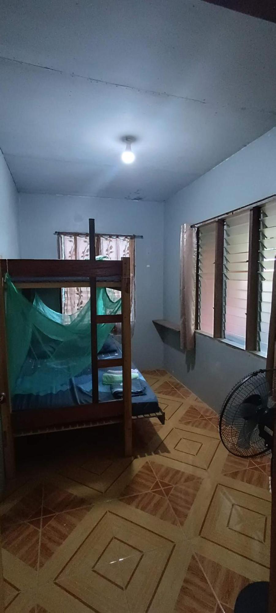 Jorge & Pony House 3 Homestay *