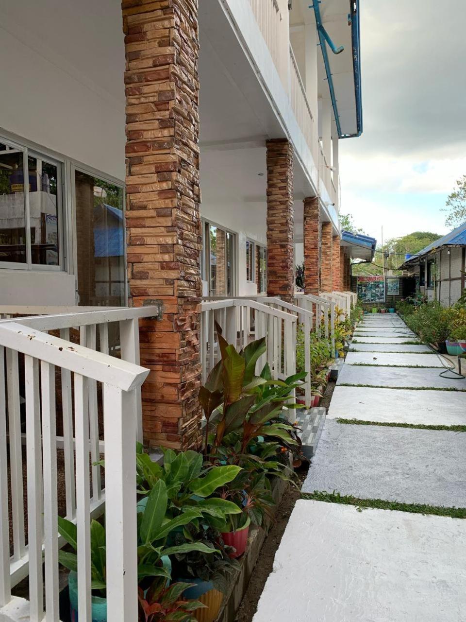Hotel Chibel Summer Riverside El Nido