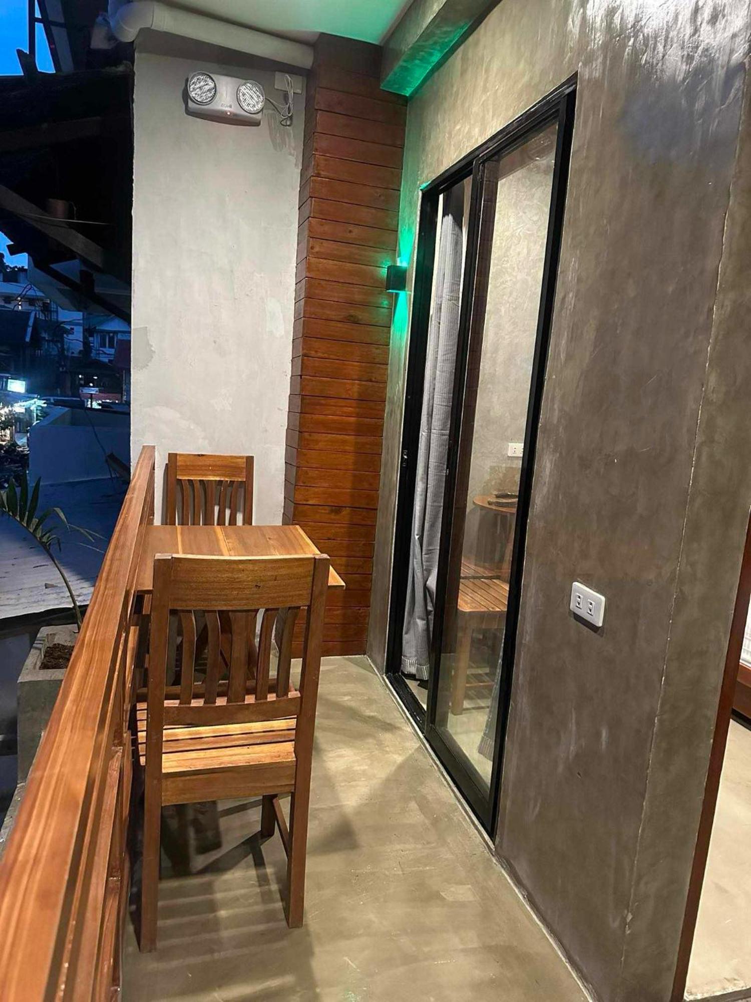 Rl Harbor Annex Hotel 2*