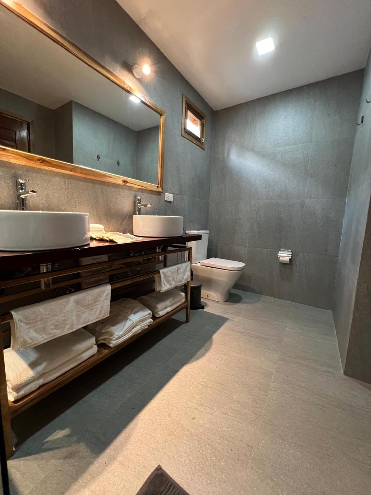 Anitsa Aparthotel