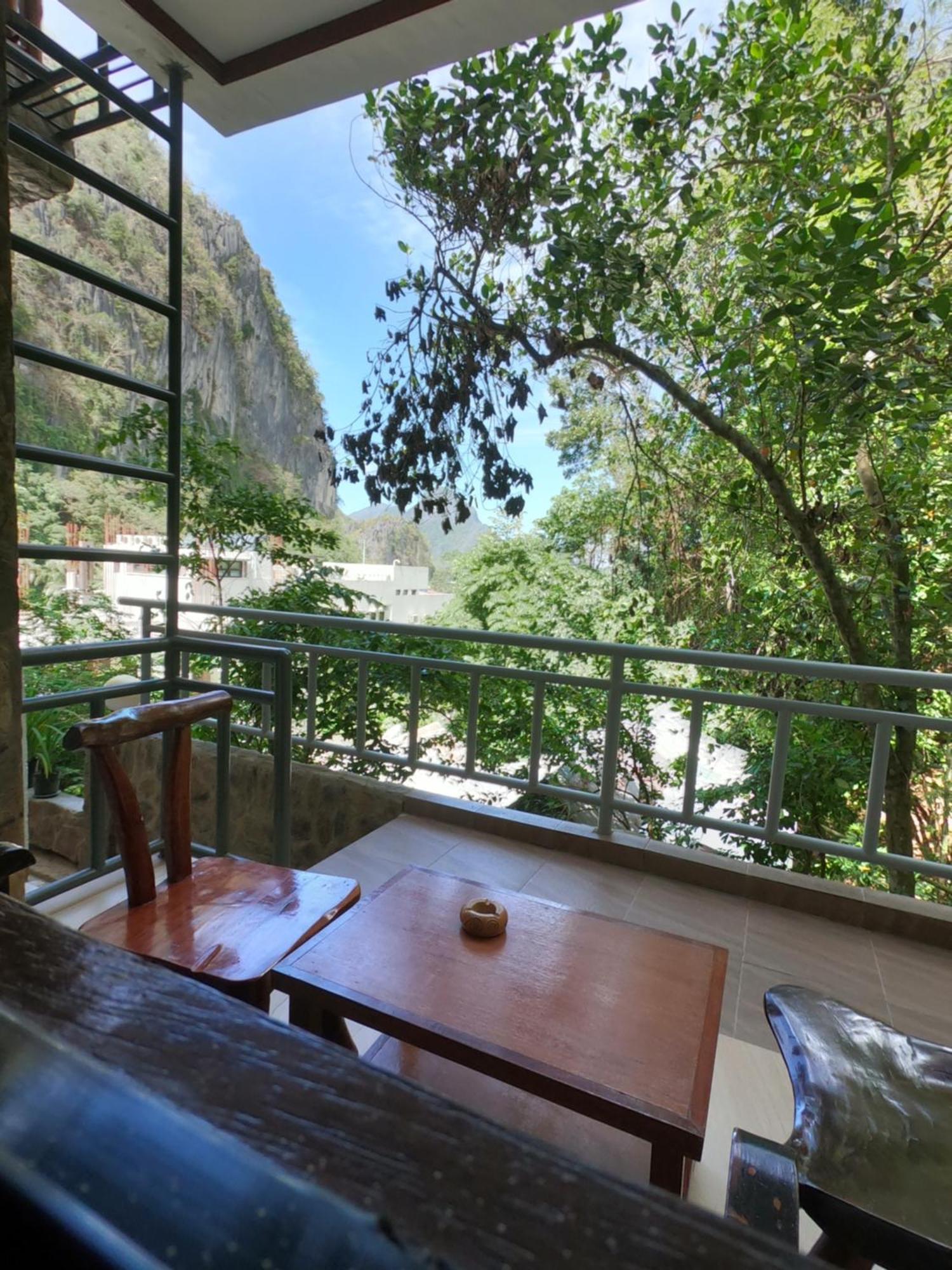 Viewdeck Inn