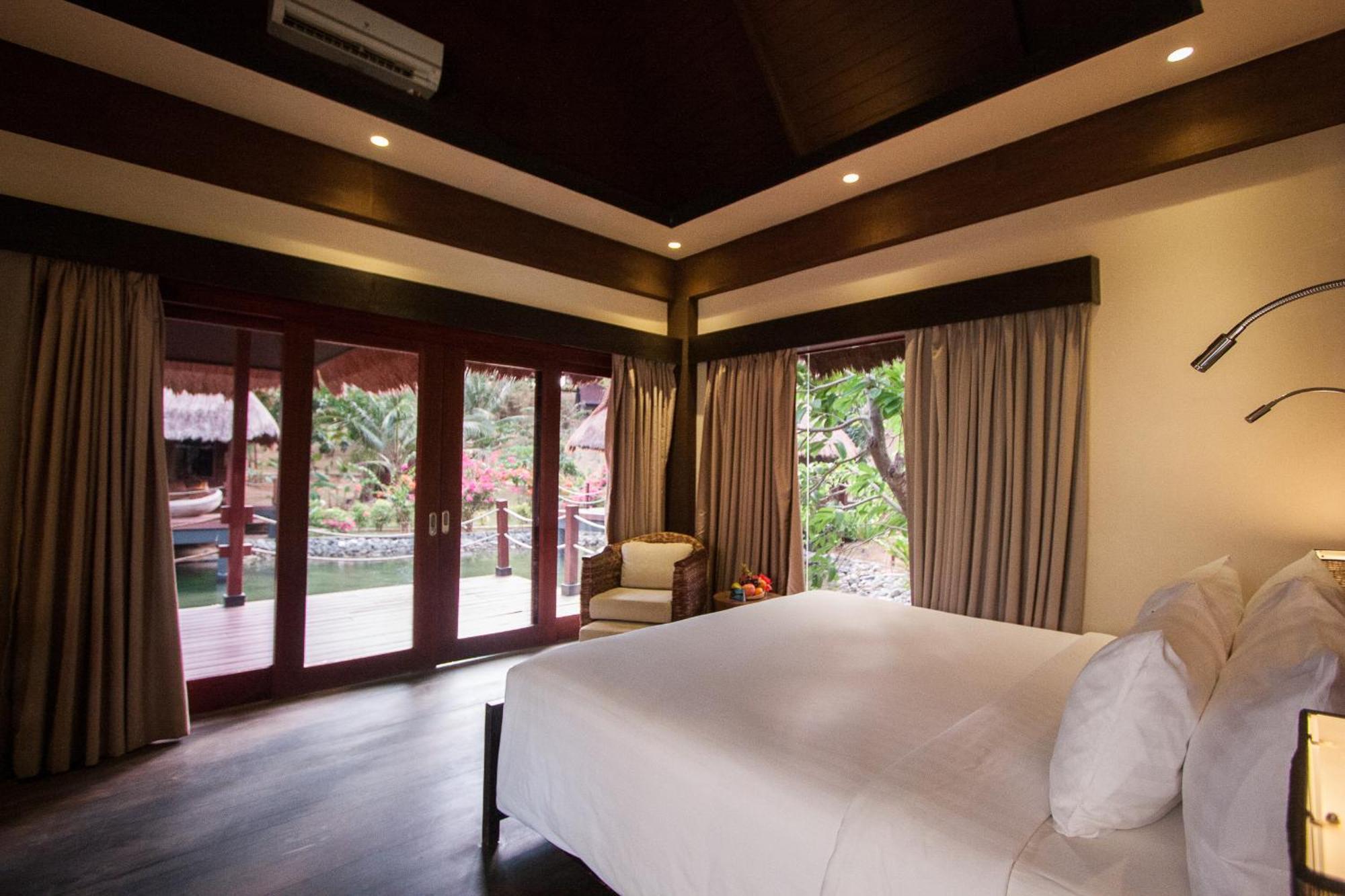 Cauayan Island And Resort