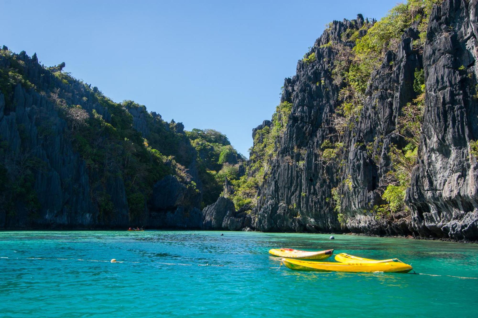Resort Cauayan Island And