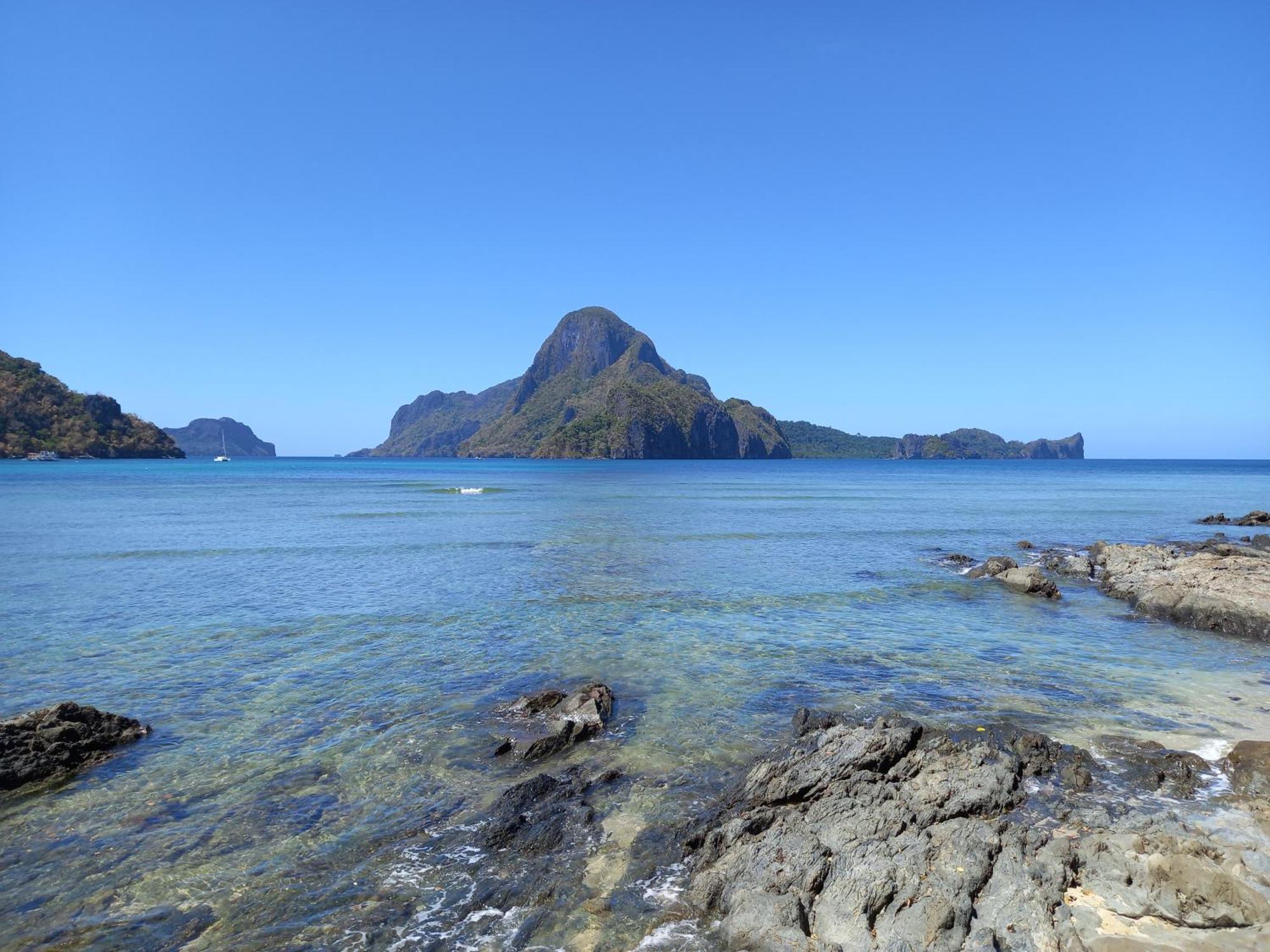 Sun Valley Backpackers El Nido