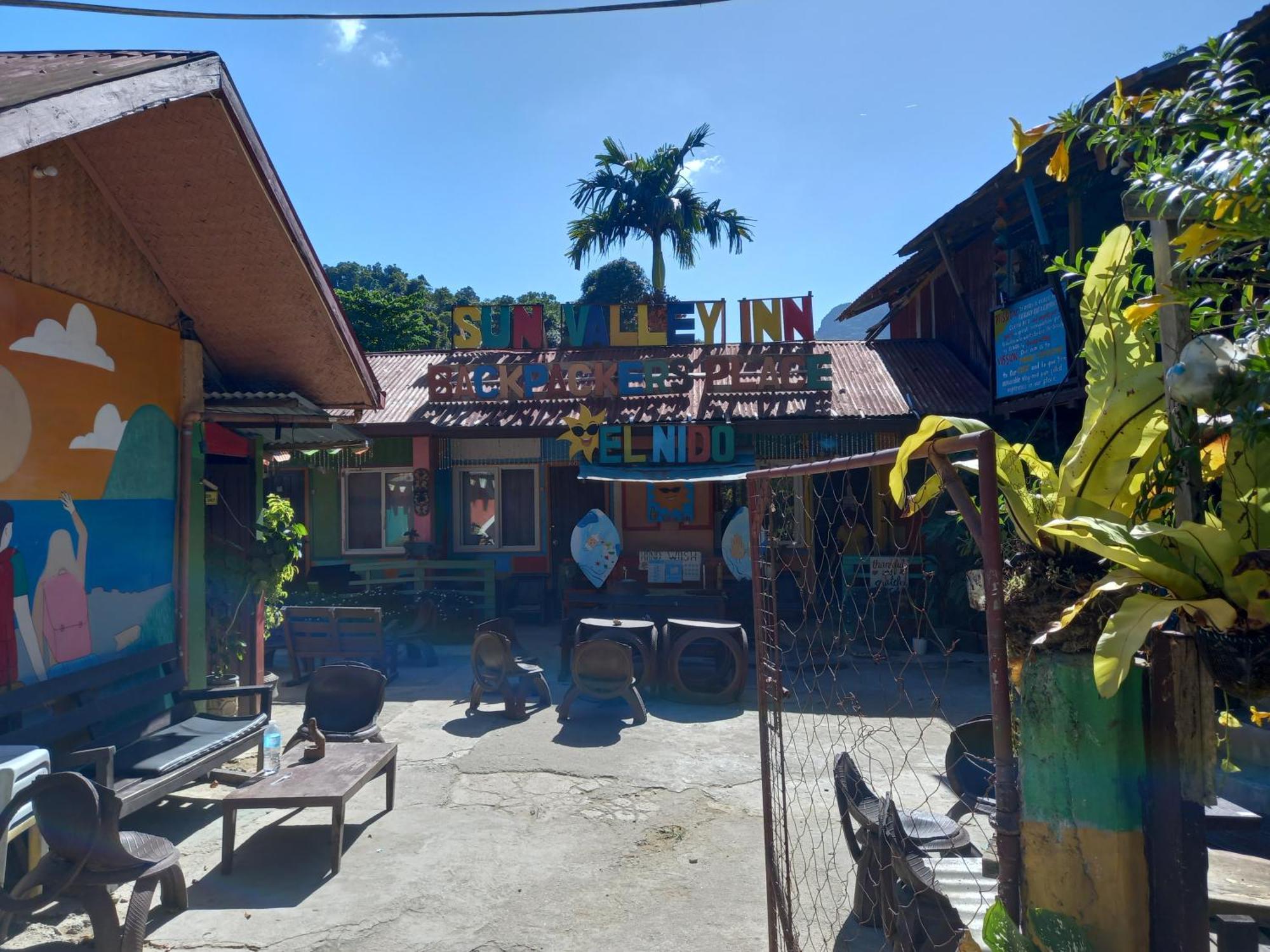 Sun Valley Backpackers * El Nido