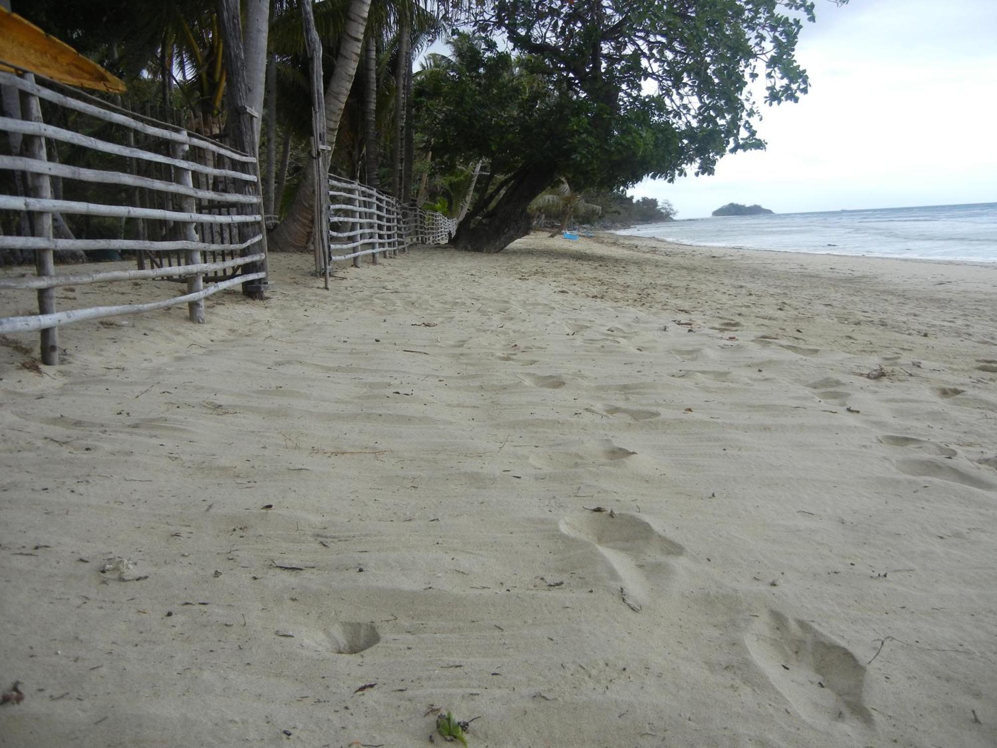Playa Encantada 3* El Nido