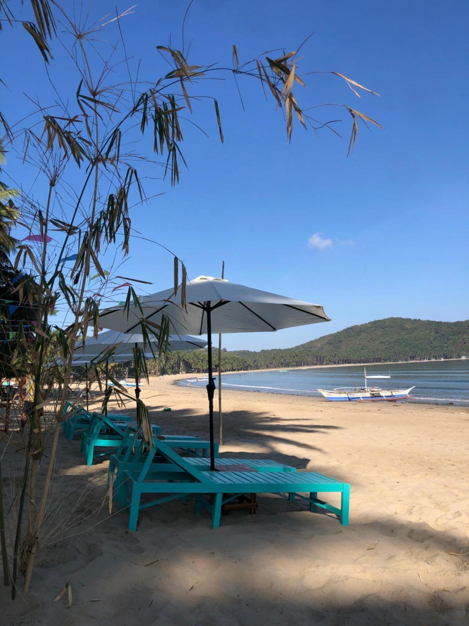 Zhaya's & * El Nido