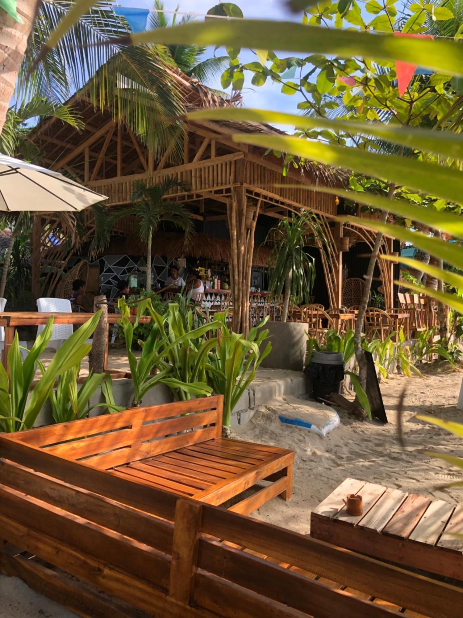 Zhaya's & Inn *