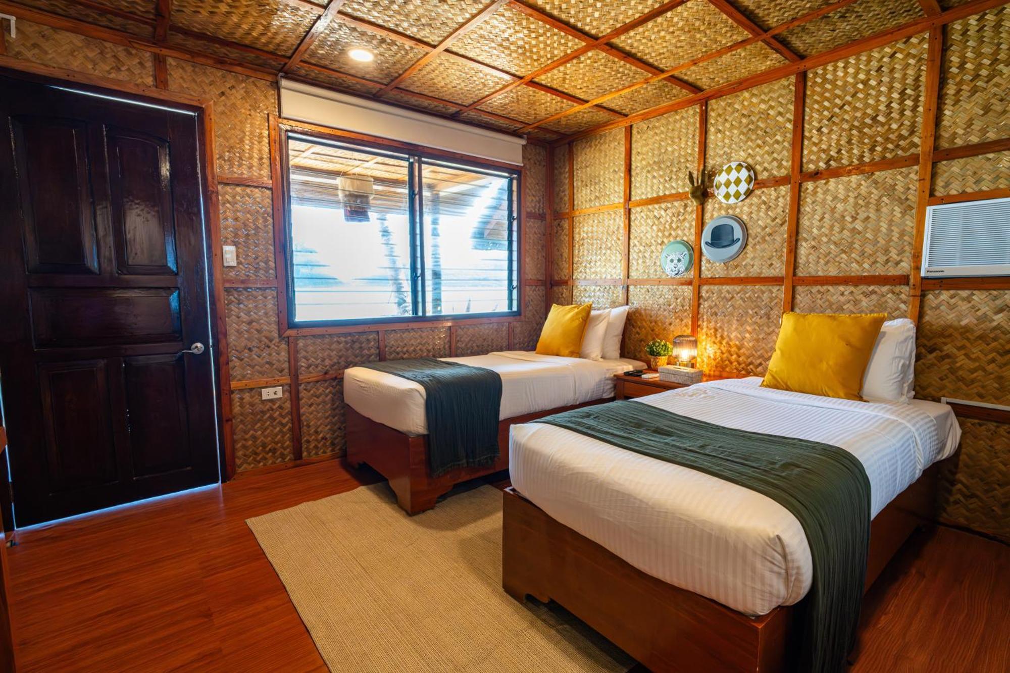 Huts El Nido