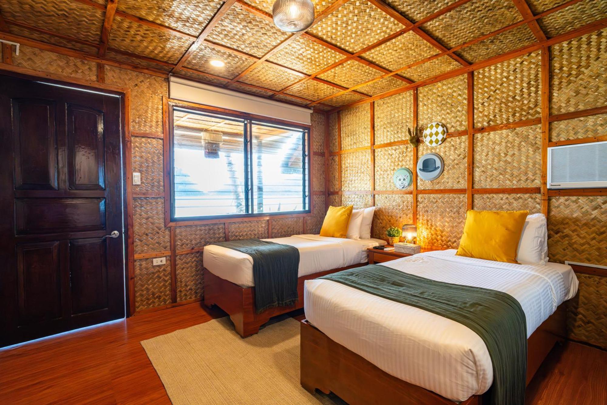 Bed & Breakfast Huts