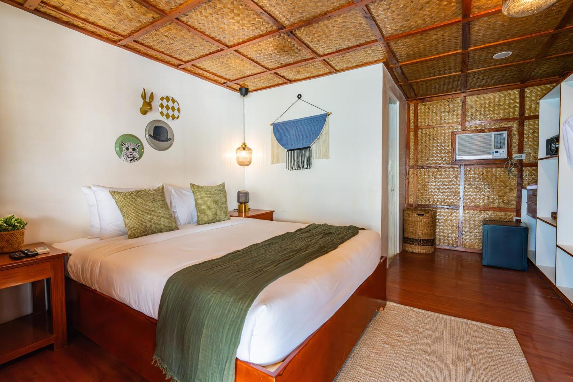 Huts El Nido