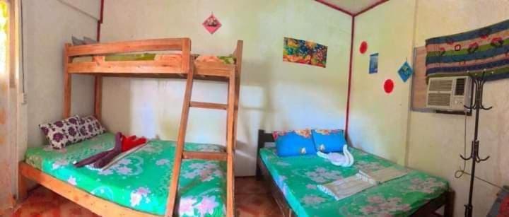 Sun Valley Backpackers El Nido