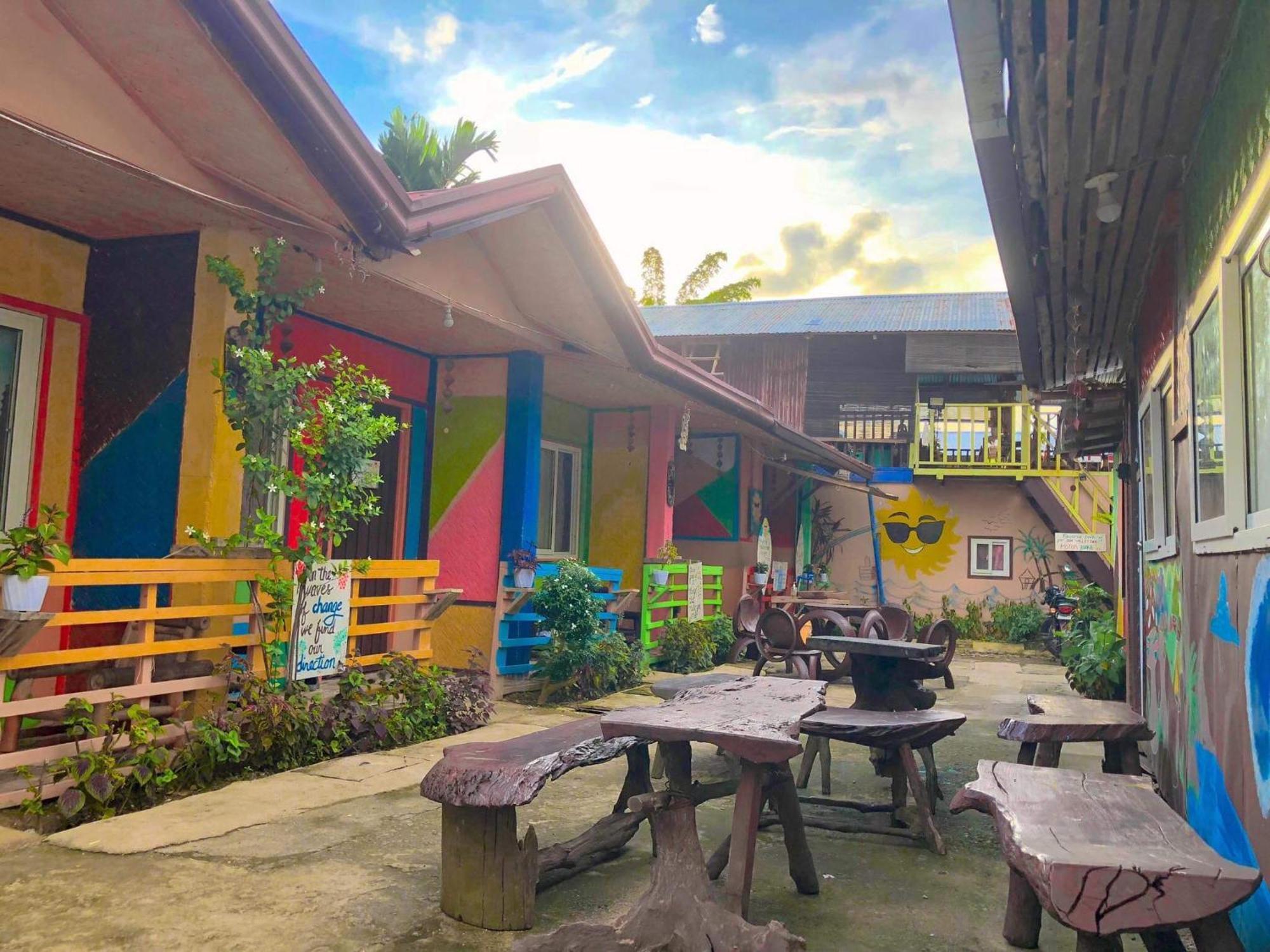Sun Valley Backpackers El Nido