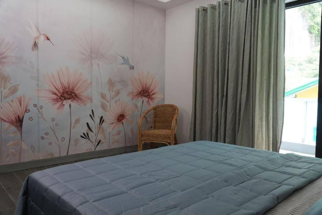 Serene Icaro In Downtown With Cliff View * El Nido