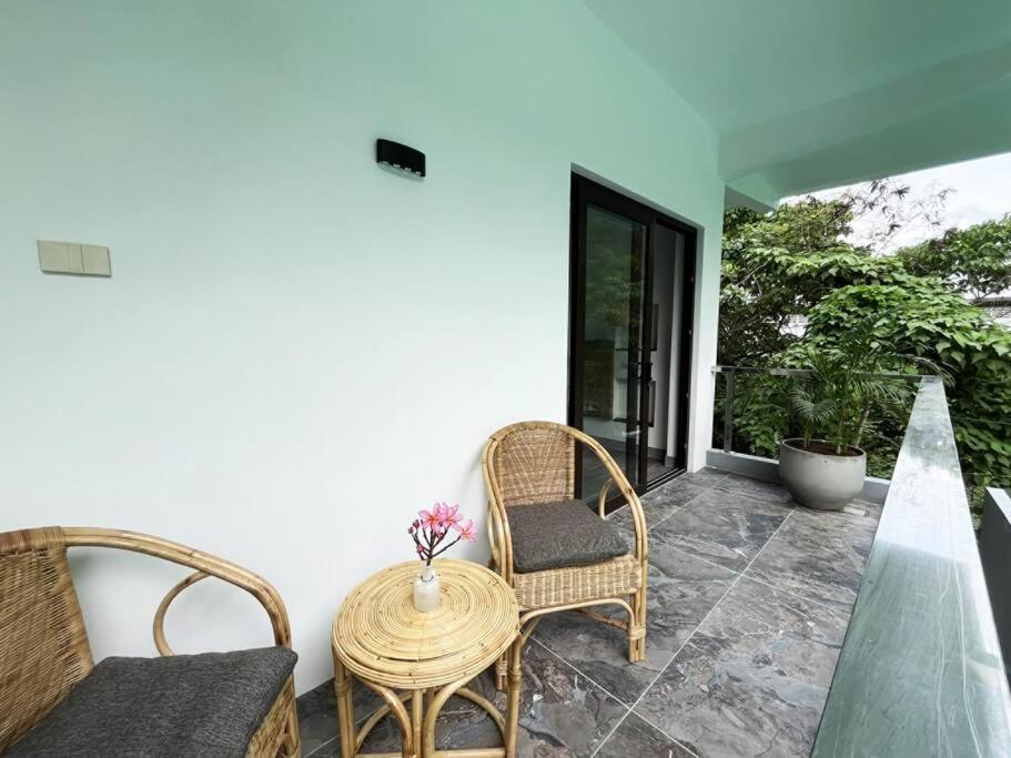 Villa Serene Icaro In Downtown With Cliff View *