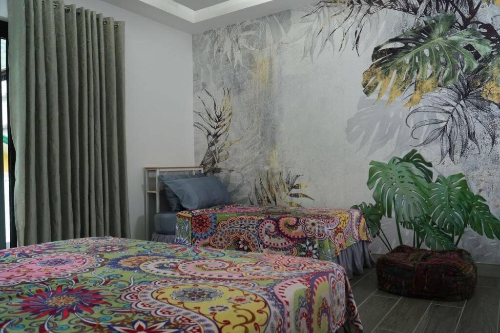 Serene Icaro In Downtown With Cliff View Villa