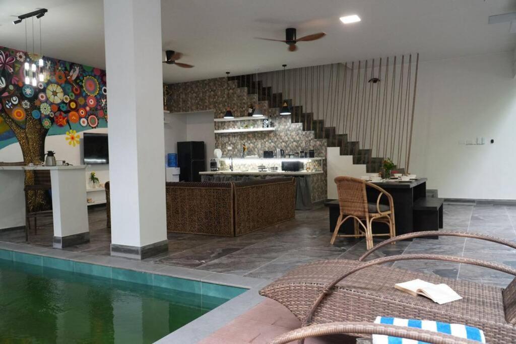 Serene Icaro In Downtown With Cliff View Villa El Nido