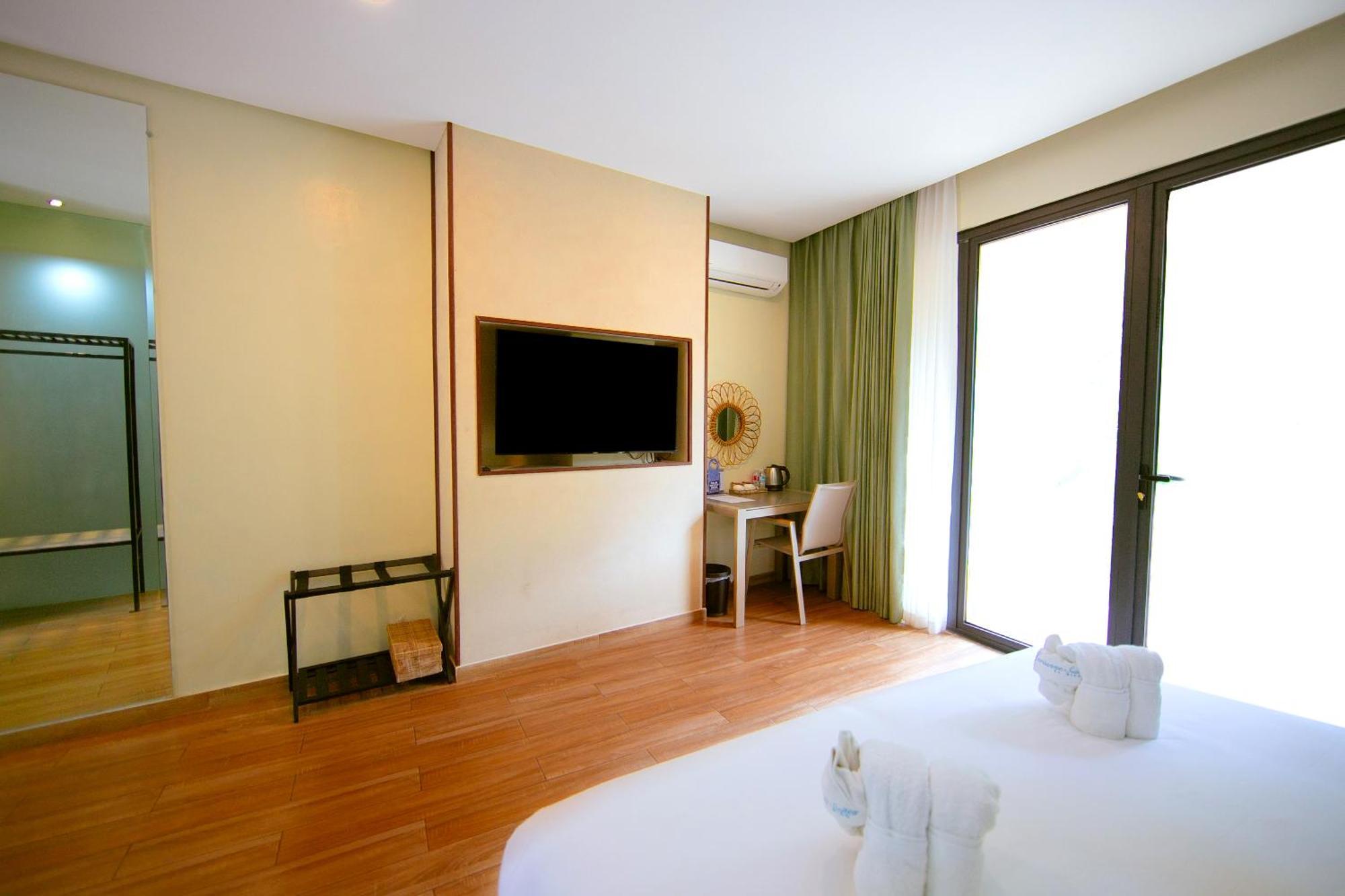 Marianne Hotel 3*
