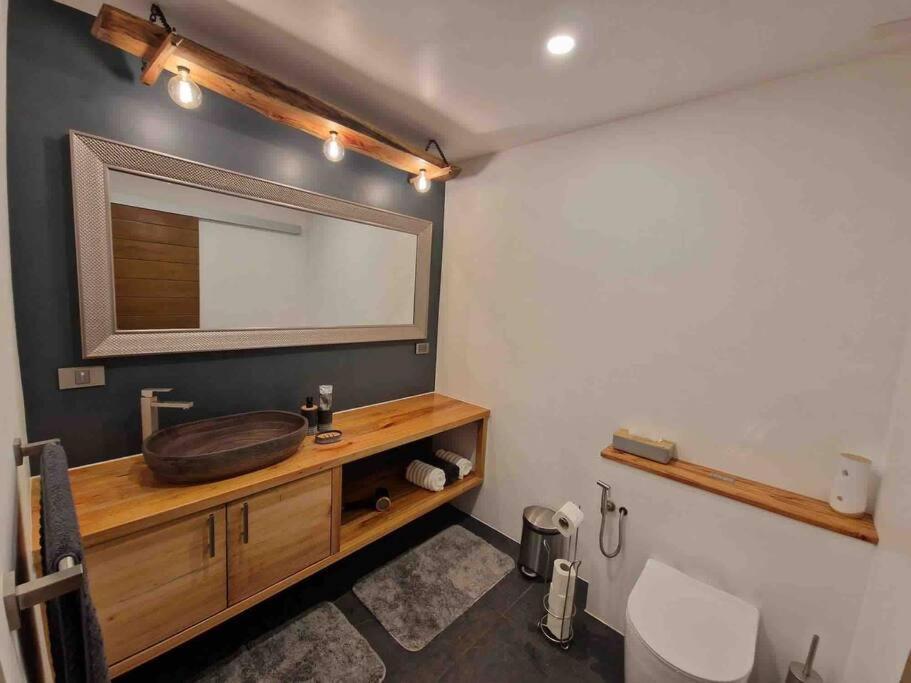 Timeout Apartment *