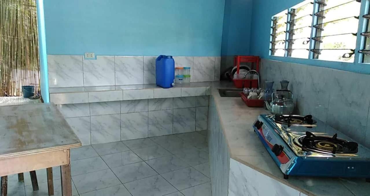Cb Haus Homestay El Nido