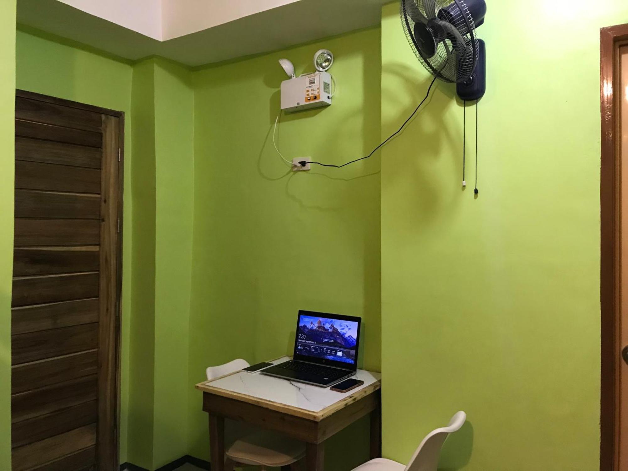 Elmo's Place El Nido