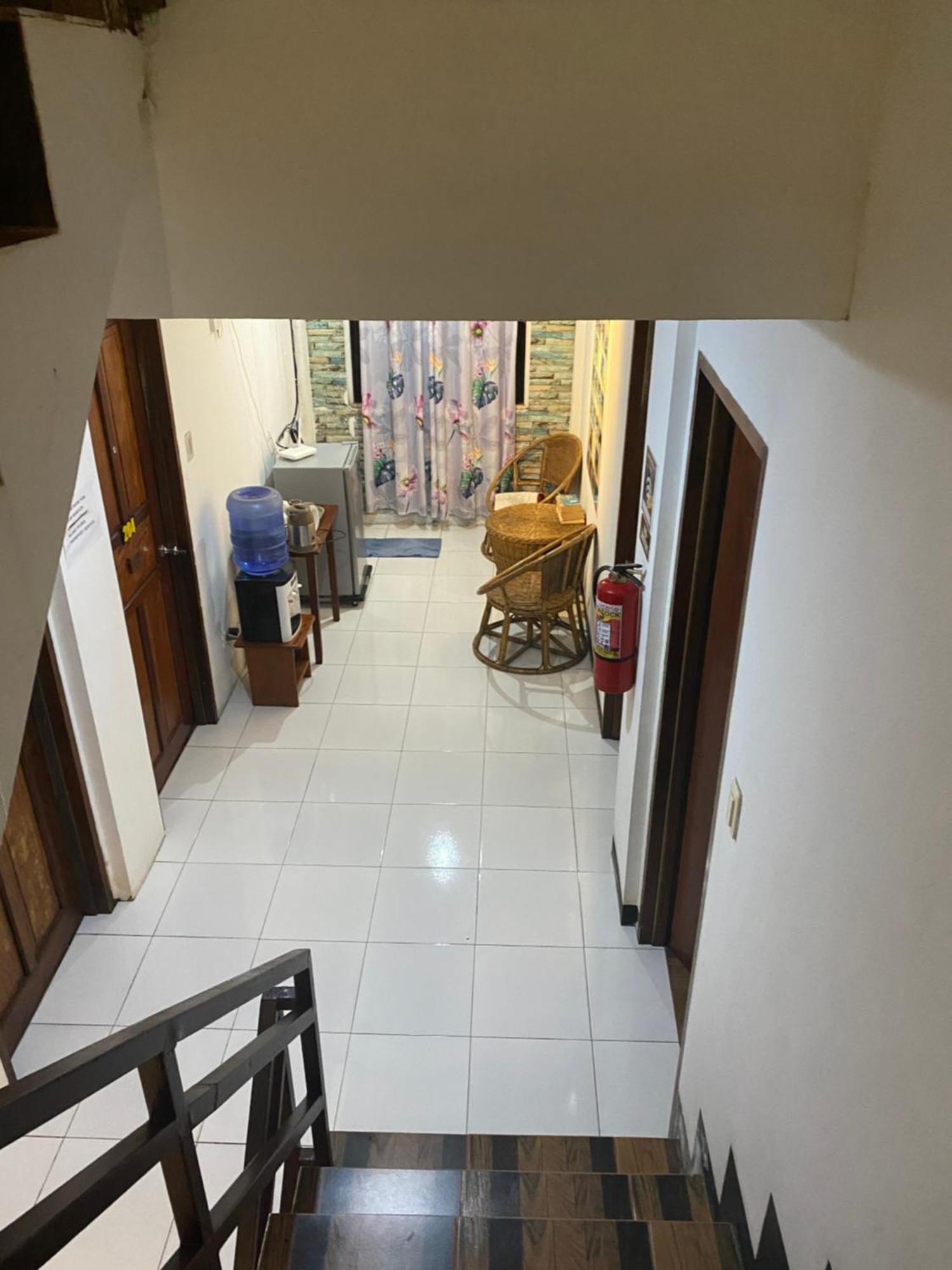 bahay-panuluyan Raje *