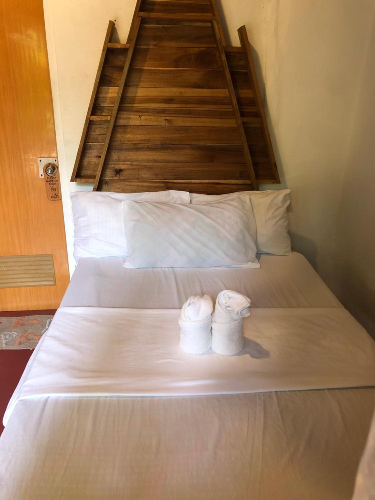 Inn Zhaya's &