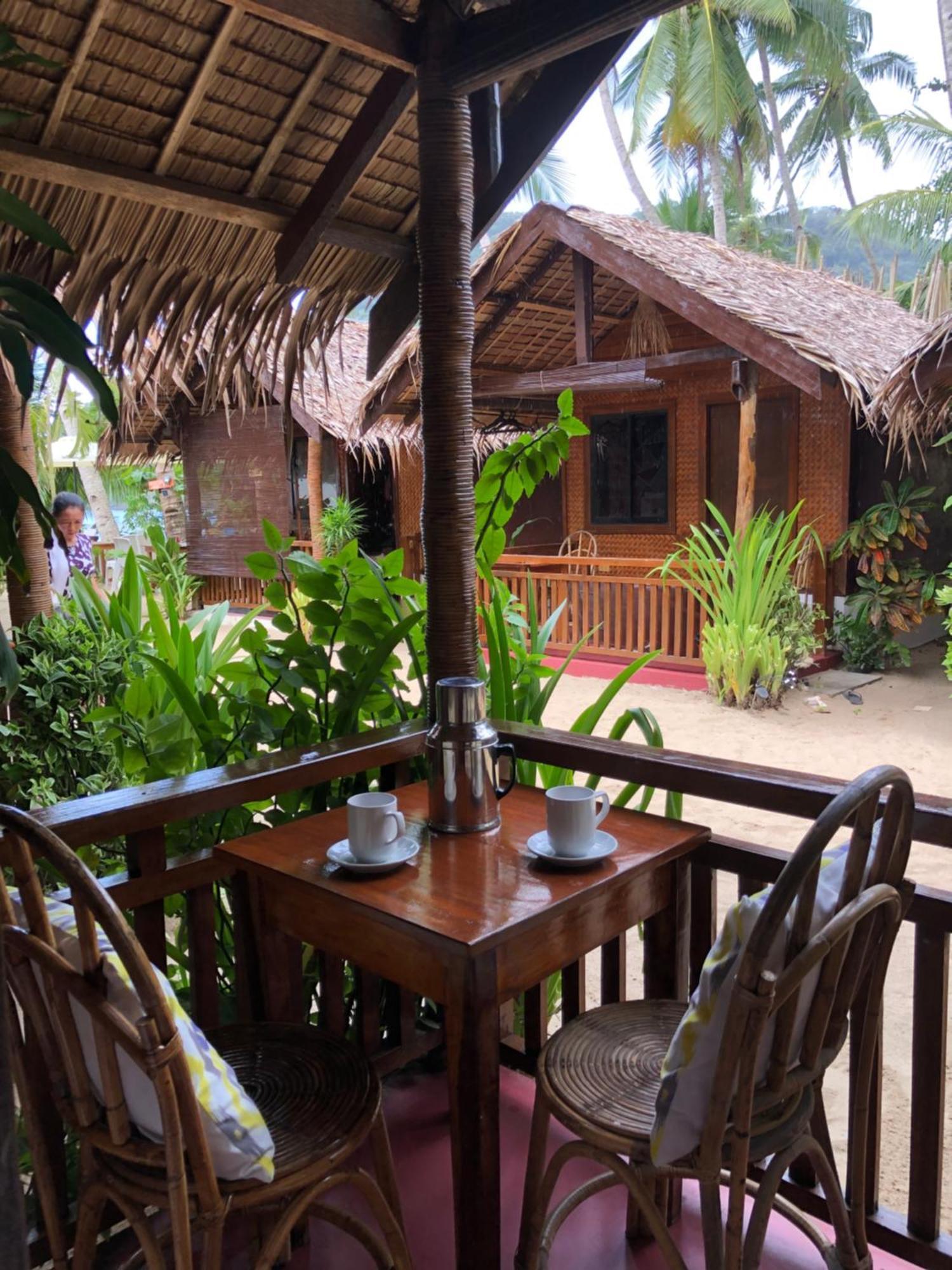 Zhaya's & Inn El Nido