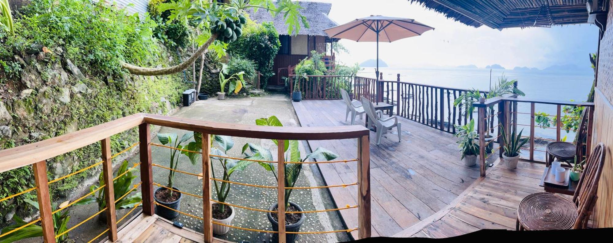 Hut Sunset View *