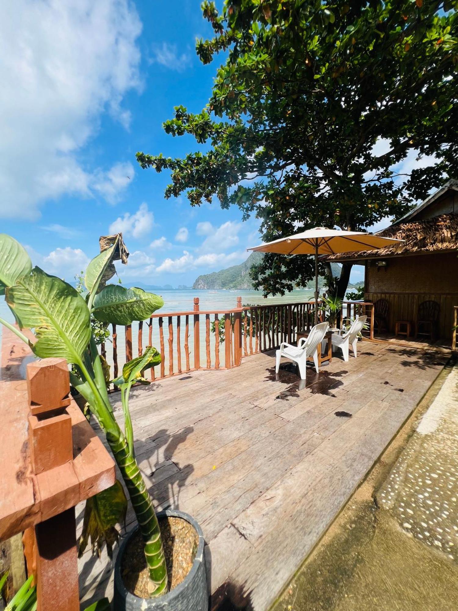 Hut Sunset View Guest house