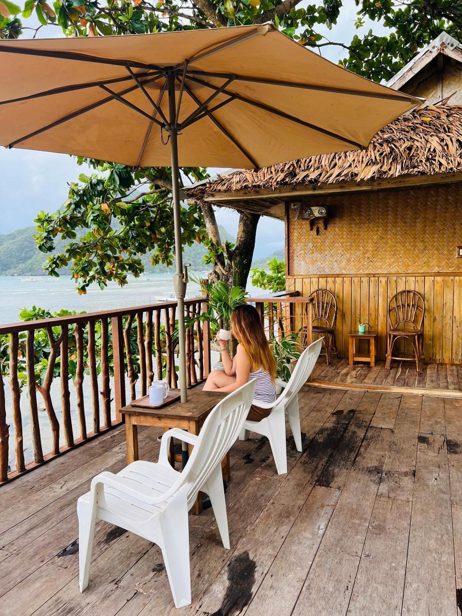 Hut Sunset View Guest house