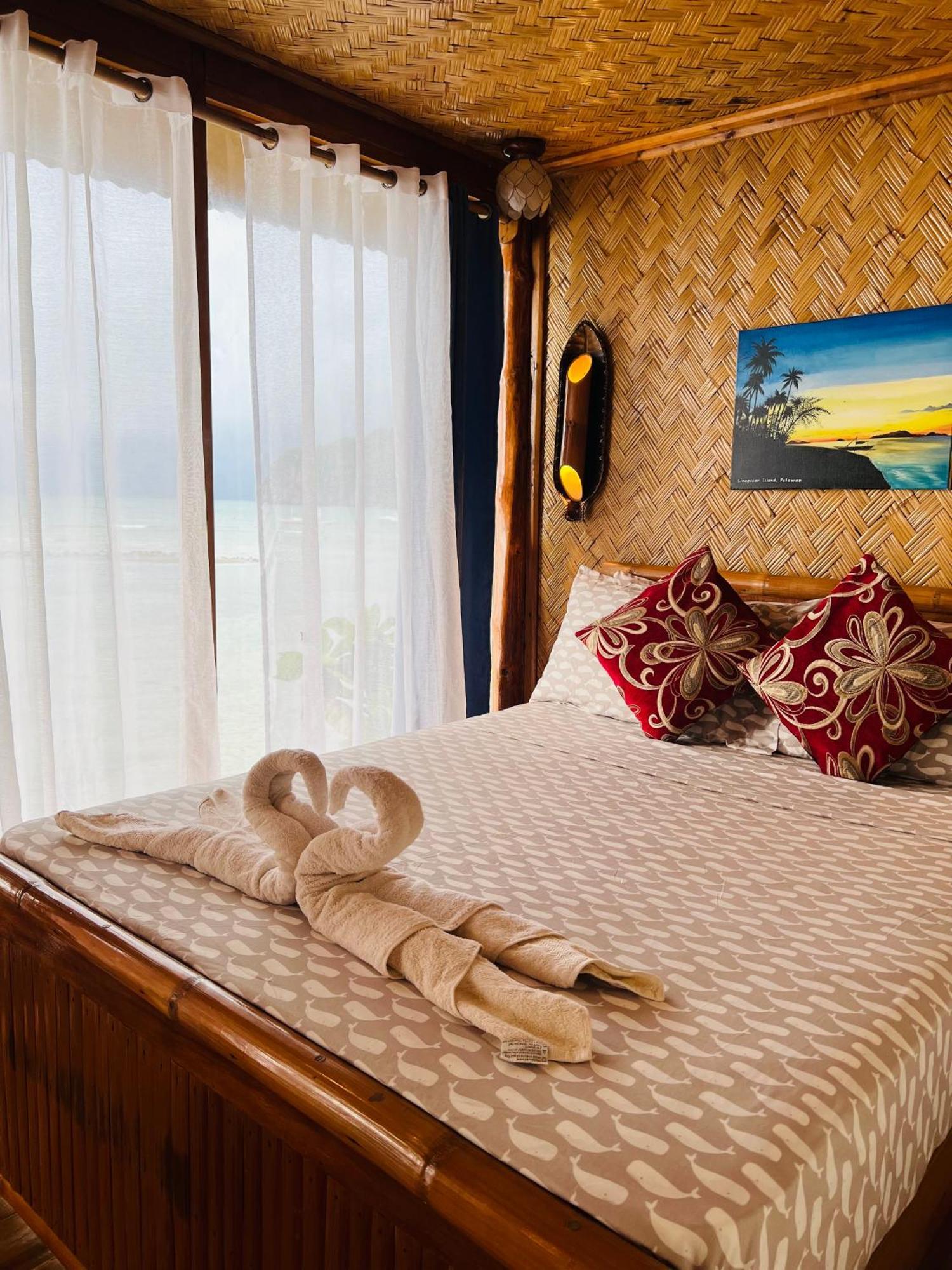 Hut Sunset View Guest house