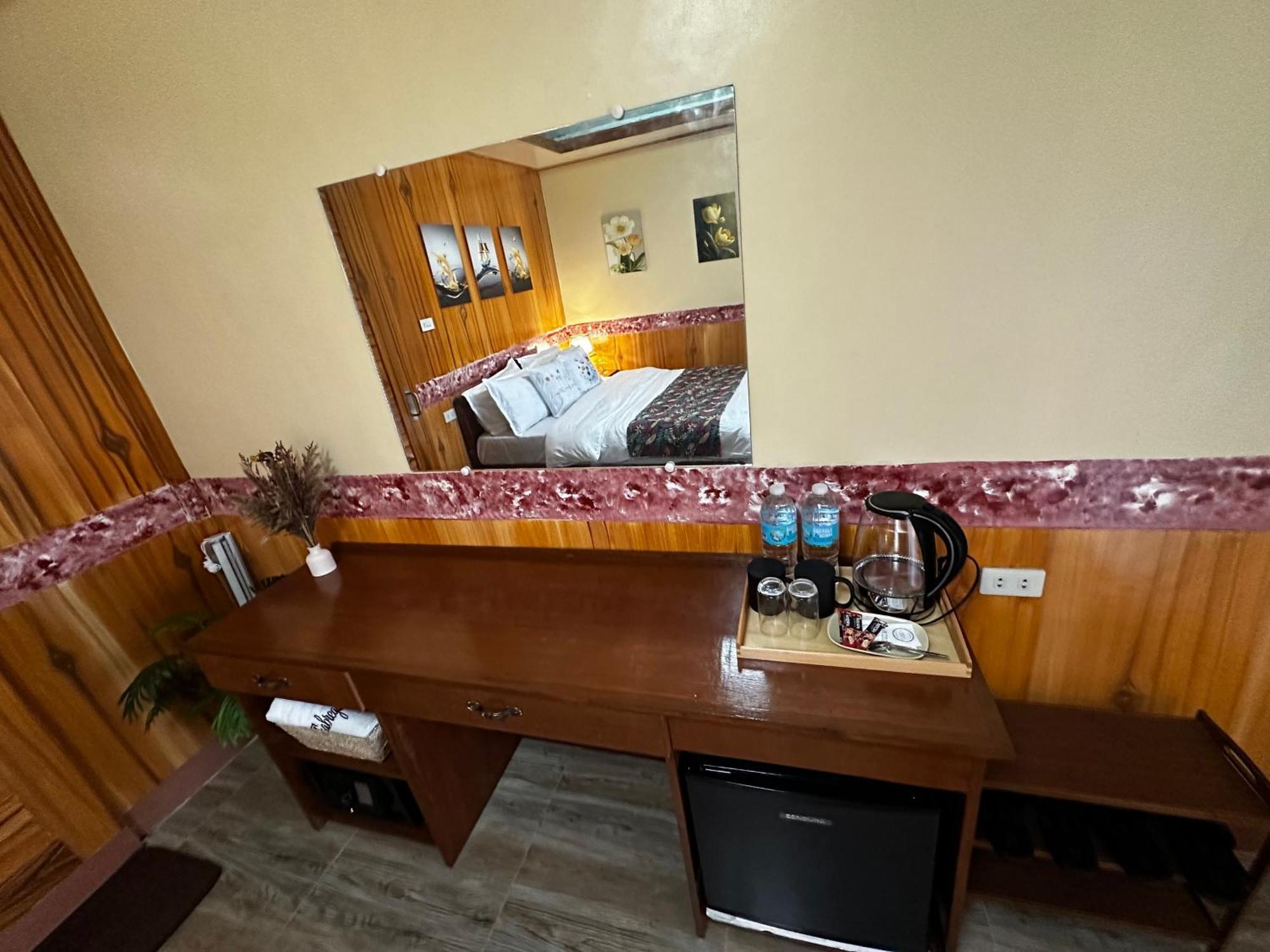 Guest house Fabregas *