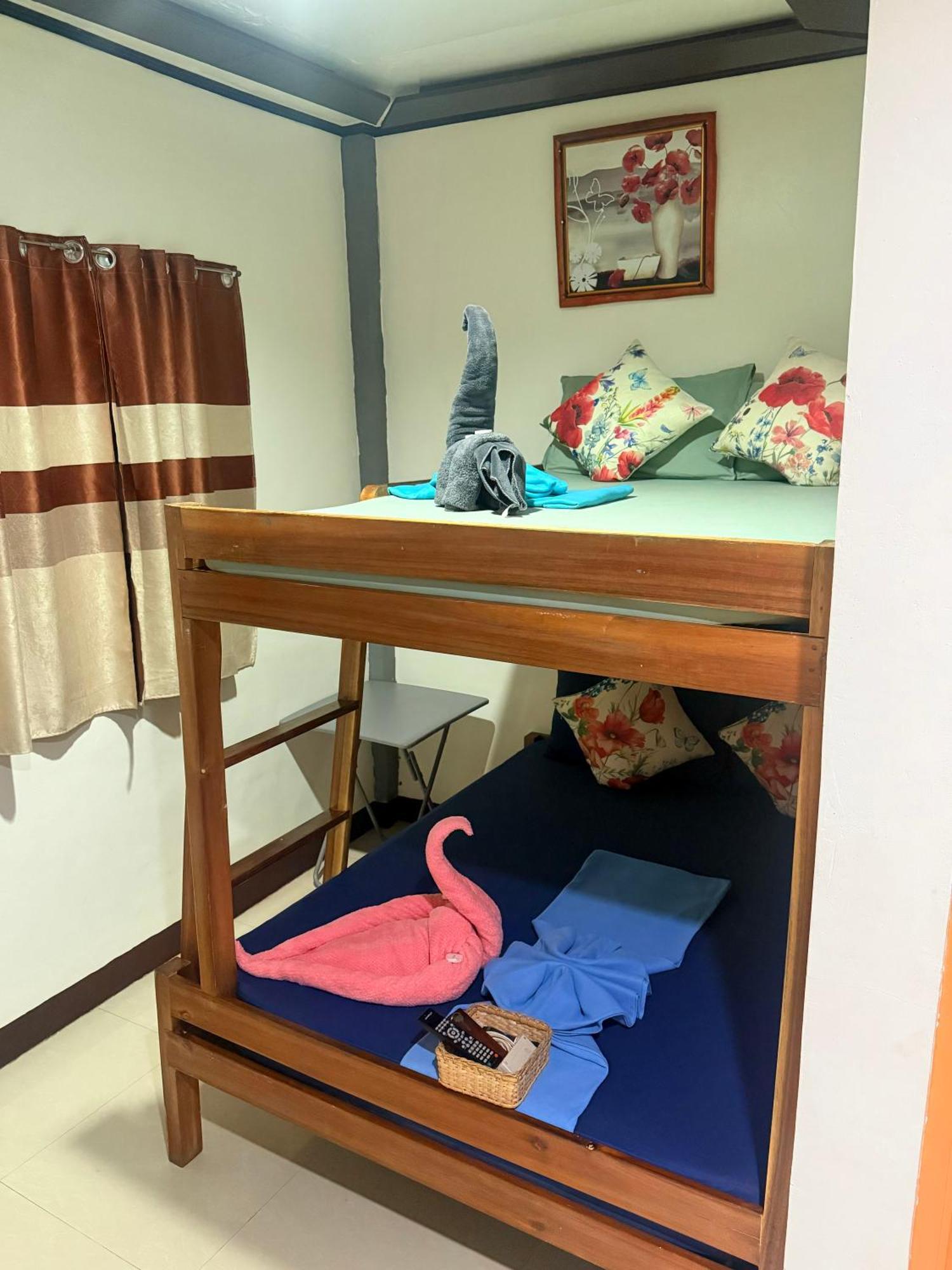 Lolo Bob's Bed & Breakfast
