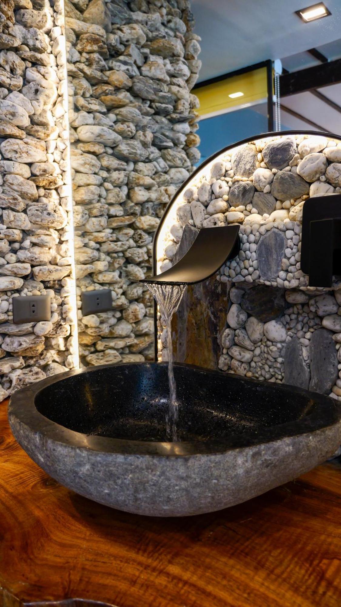Rockinnest Hotel El Nido