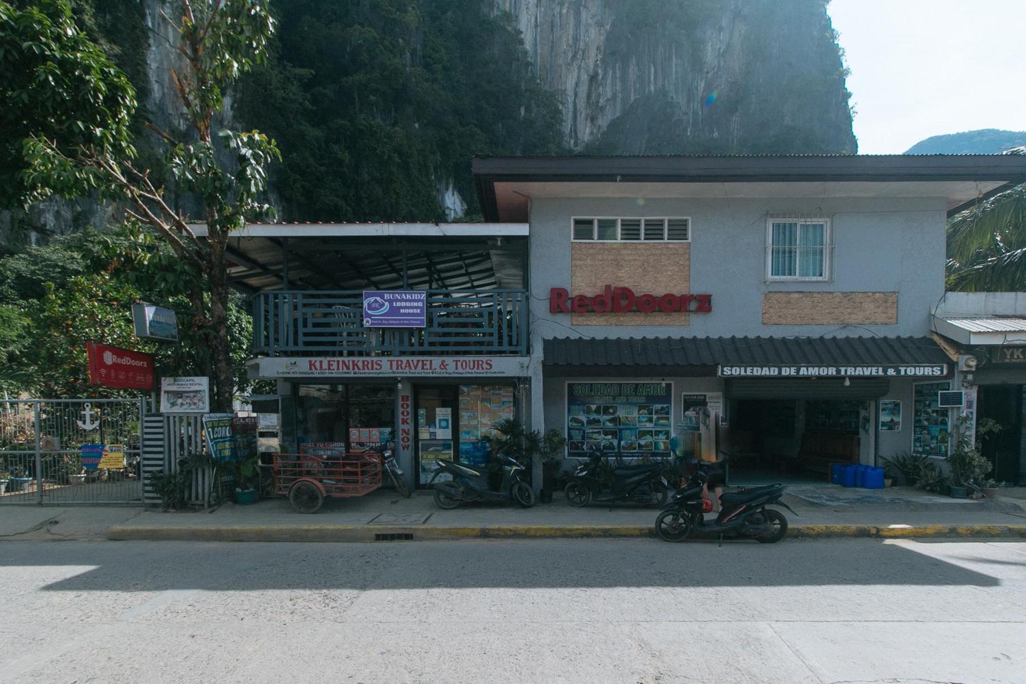 Hostel Reddoorz At Bunakidz Lodge El Nido Palawan