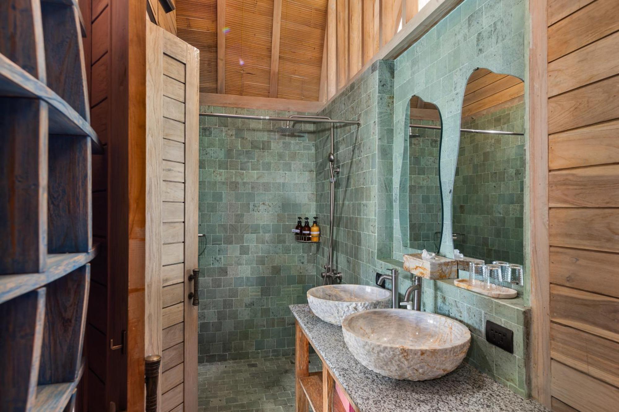 Lumbung Loft At Karuna Resort *